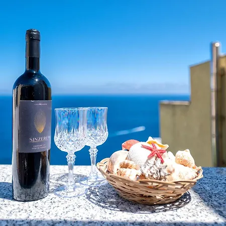 Magic Sea View Borgo شقة كاستيلساردو
